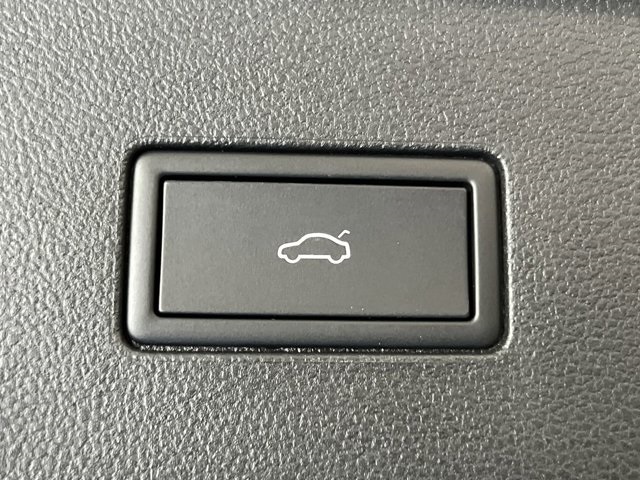 Vehicle image 6 of 22
