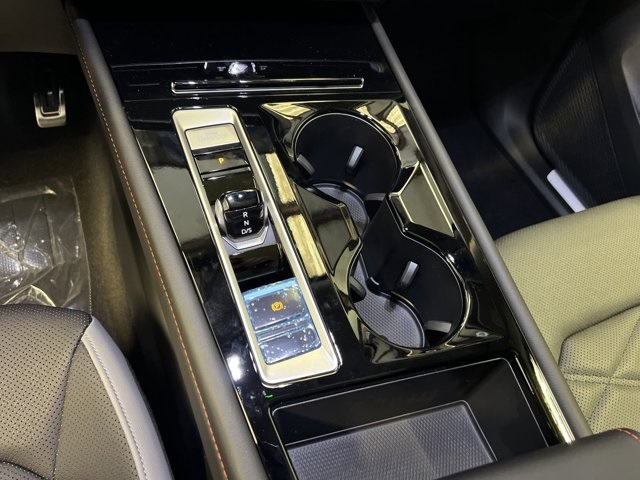 Vehicle image 20 of 22
