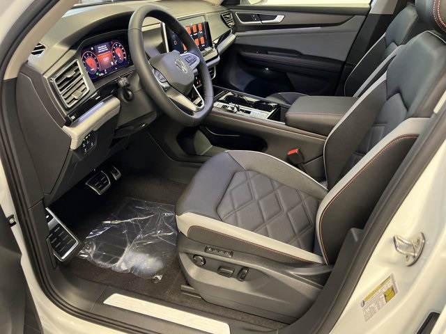 Vehicle image 7 of 22