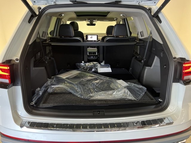 Vehicle image 5 of 22