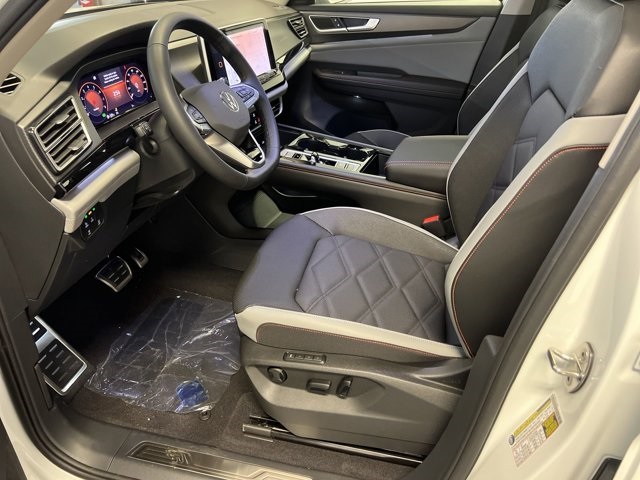 Vehicle image 7 of 22