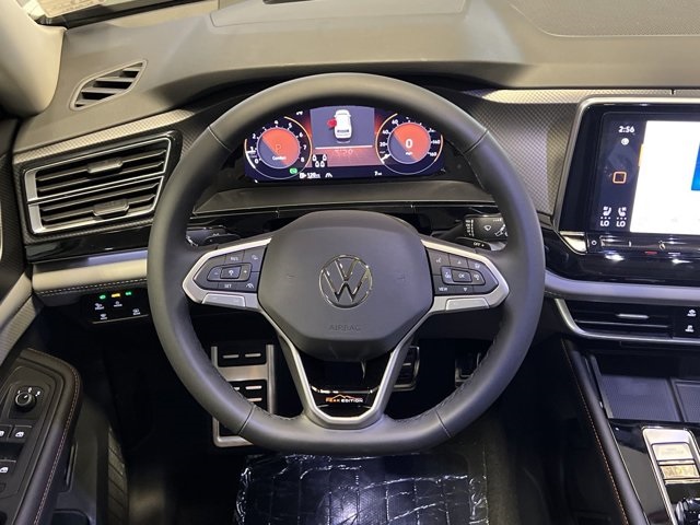 Vehicle image 13 of 22