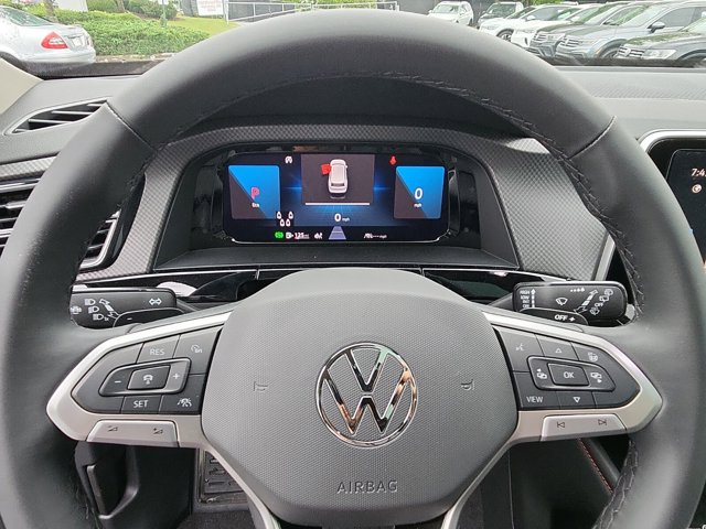 Vehicle image 22 of 30