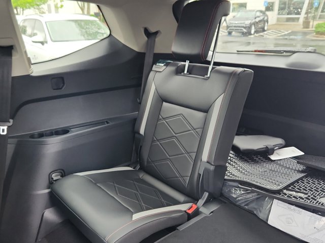 Vehicle image 15 of 30