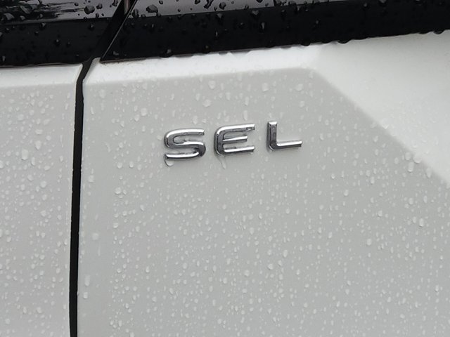 Vehicle image 12 of 30