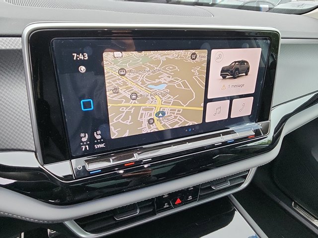 Vehicle image 21 of 30
