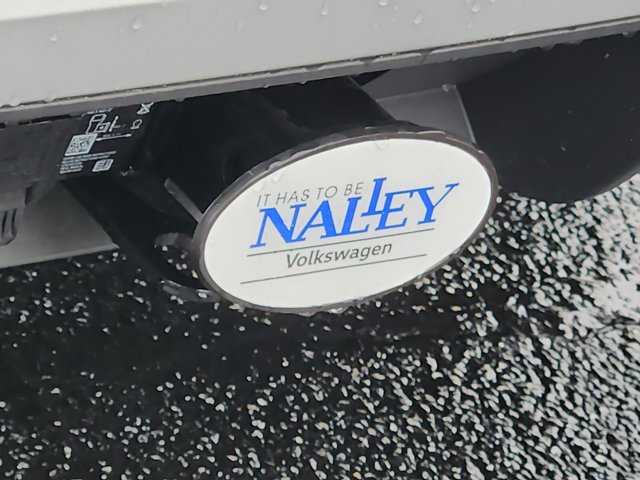 Vehicle image 13 of 30