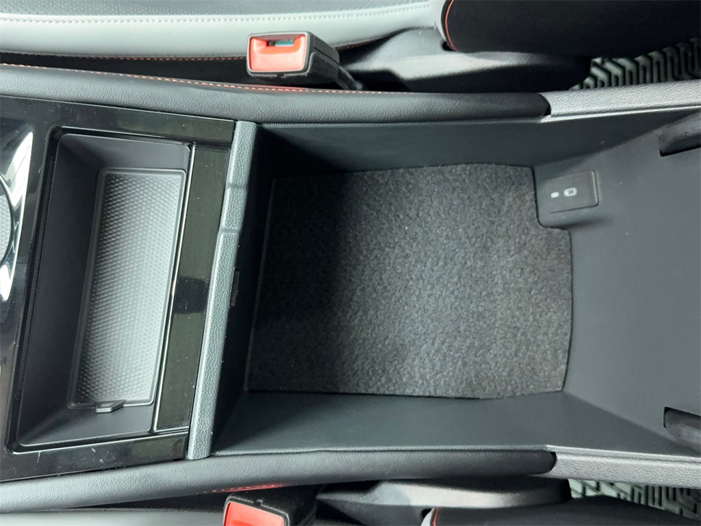2024 Volkswagen Atlas 2.0T Peak Edition SE w/Technology Image 31 of 60
