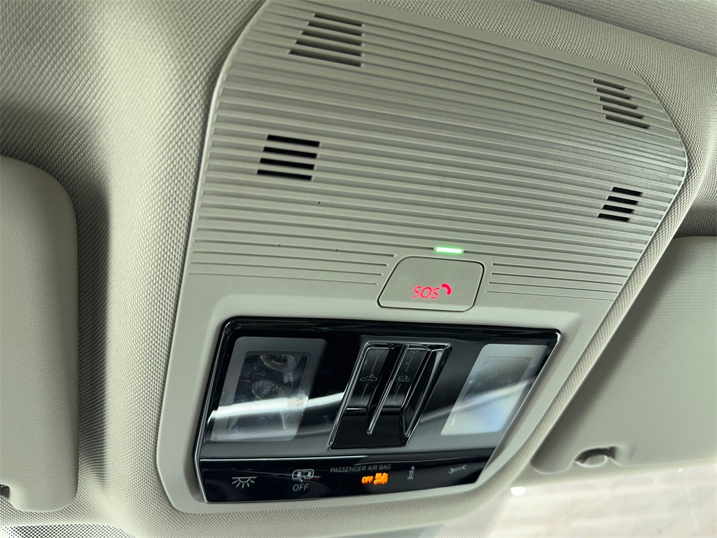 2024 Volkswagen Atlas 2.0T Peak Edition SE w/Technology Image 33 of 60
