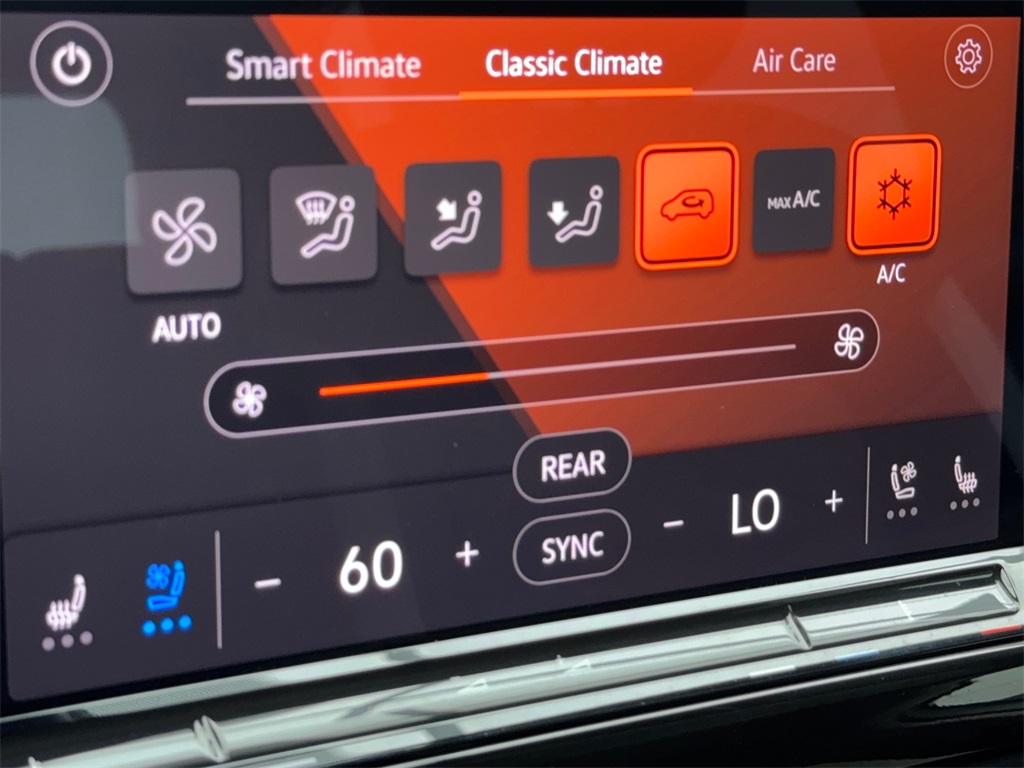 2024 Volkswagen Atlas 2.0T Peak Edition SE w/Technology Image 27 of 60