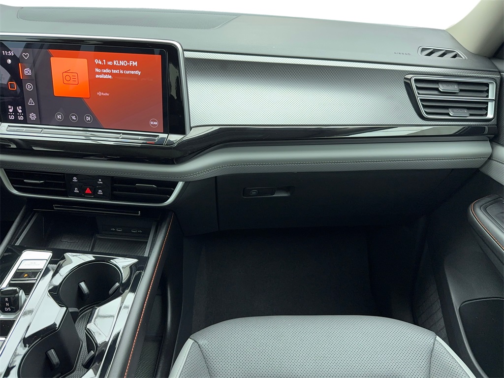 2024 Volkswagen Atlas 2.0T Peak Edition SE w/Technology Image 20 of 60