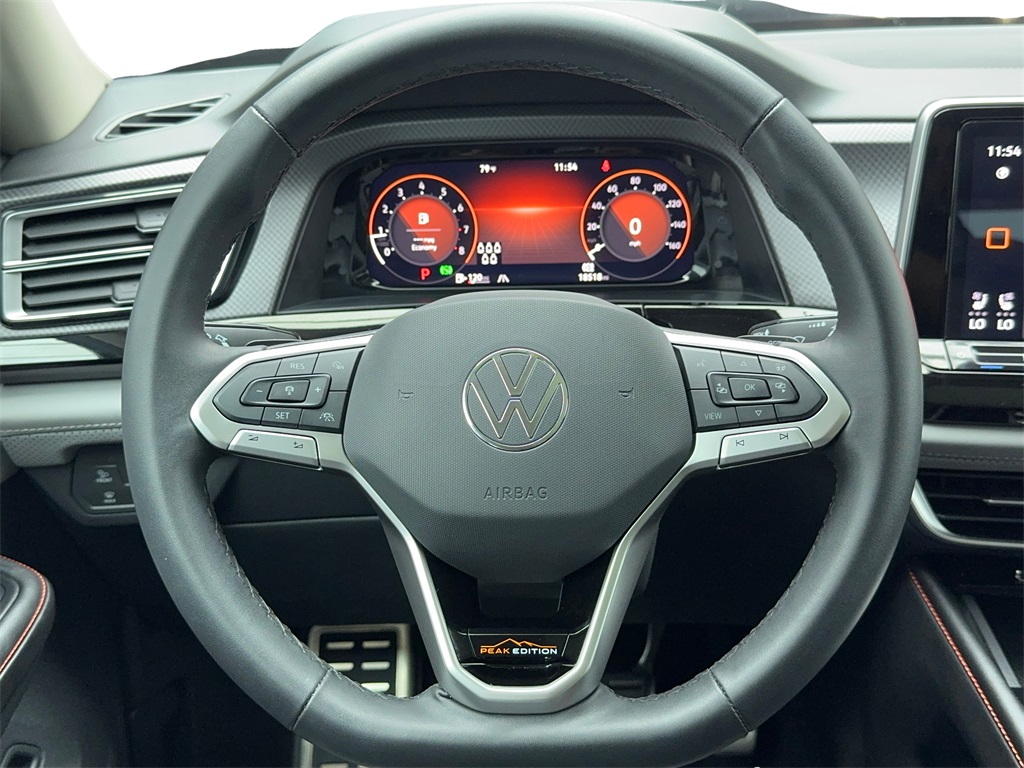 2024 Volkswagen Atlas 2.0T Peak Edition SE w/Technology Image 19 of 60