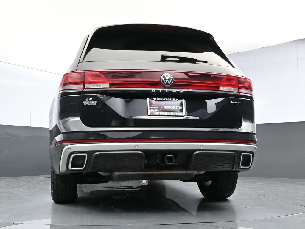 Vehicle image 16 of 45