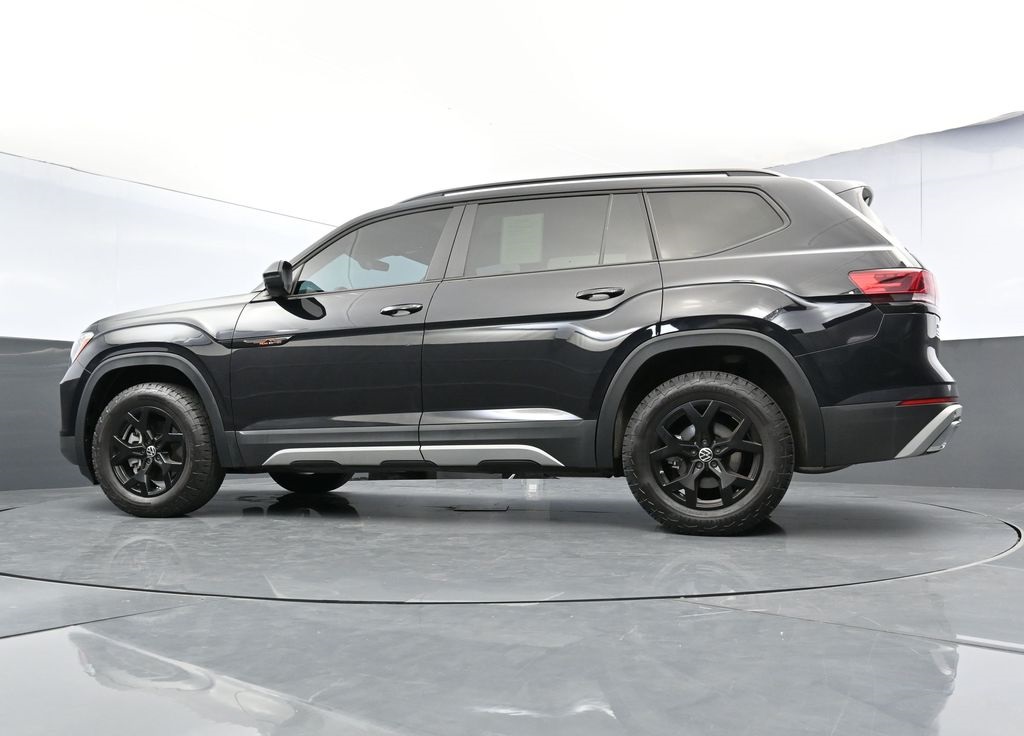 Vehicle image 20 of 45