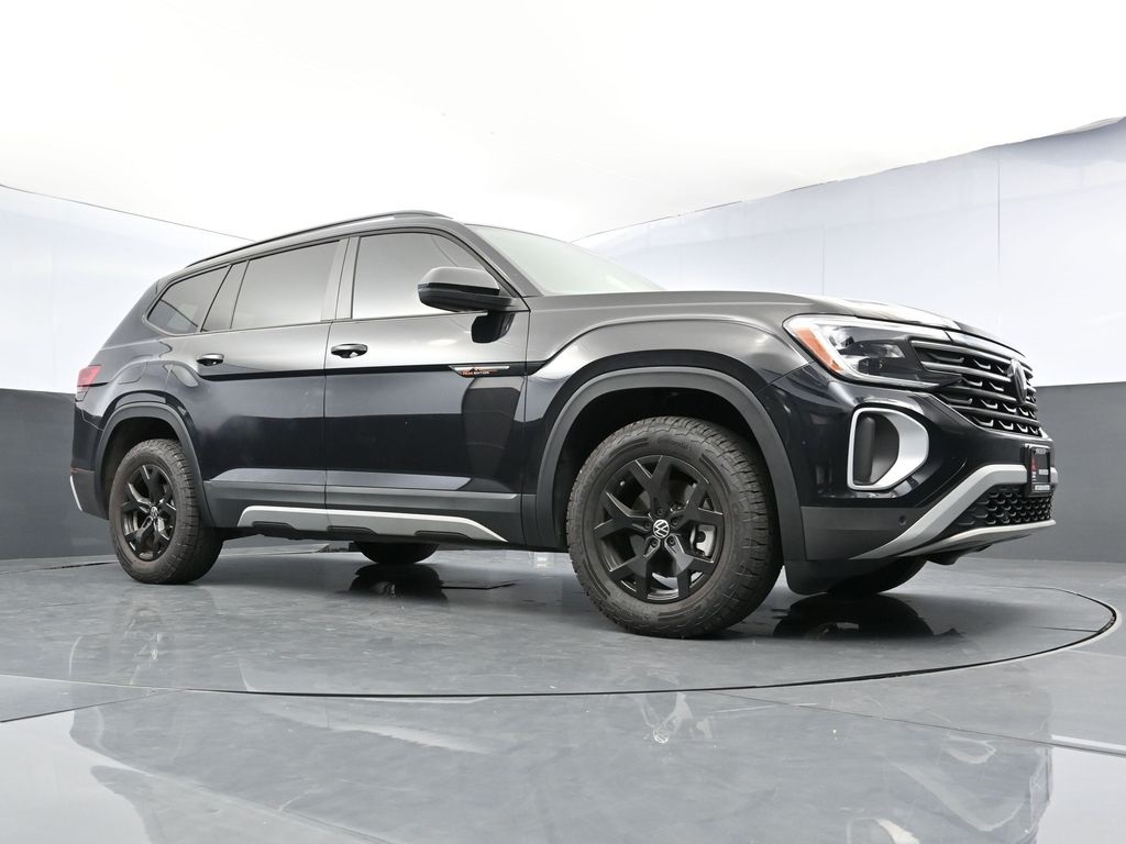 Vehicle image 9 of 45