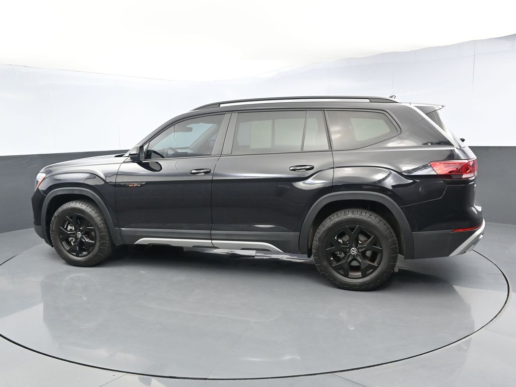 Vehicle image 18 of 45
