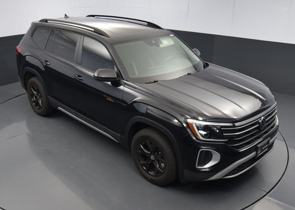 Vehicle image 10 of 45