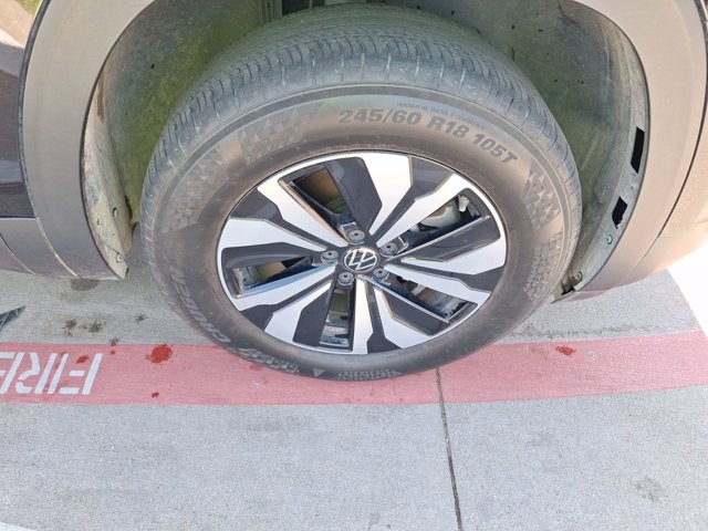 2024 Volkswagen Atlas 2.0T SE Image 13 of 33