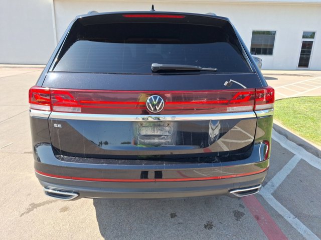2024 Volkswagen Atlas 2.0T SE Image 8 of 33