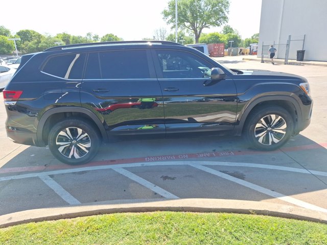 2024 Volkswagen Atlas 2.0T SE Image 3 of 33