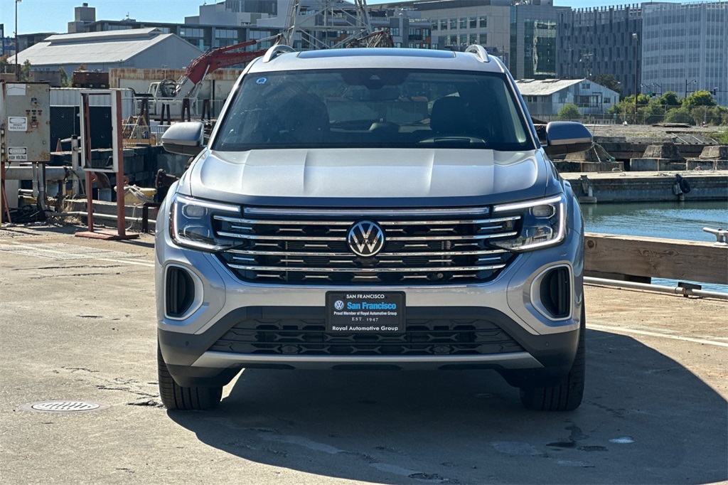 Vehicle image 1 of 19
