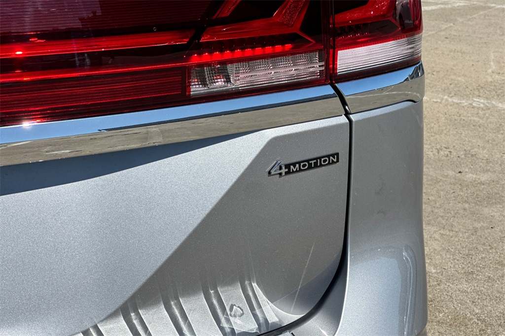 Vehicle image 19 of 19
