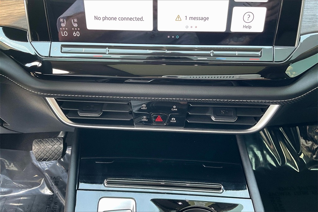 2024 Volkswagen Atlas 2.0T SEL Image 28 of 34