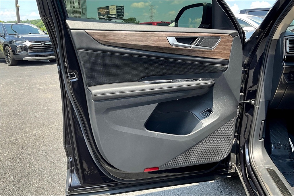 2024 Volkswagen Atlas 2.0T SEL Image 32 of 34