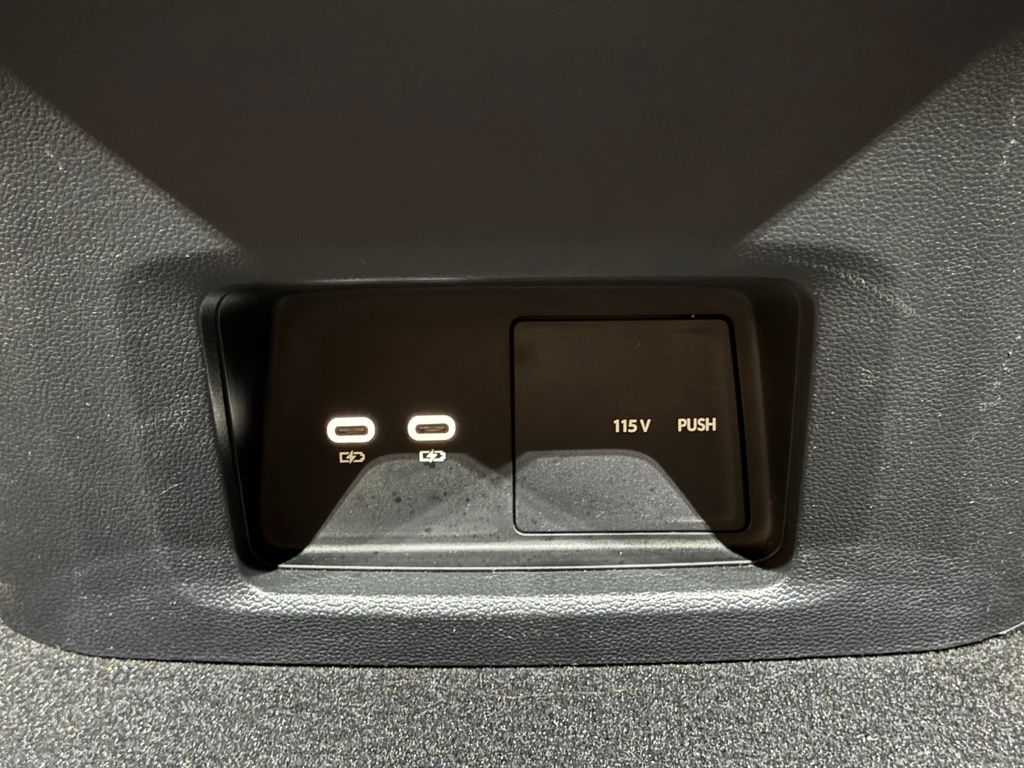 2024 Volkswagen Atlas 2.0T SEL Image 22 of 43