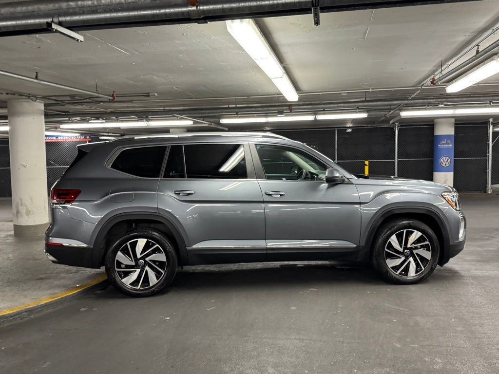 2024 Volkswagen Atlas 2.0T SEL Image 40 of 43