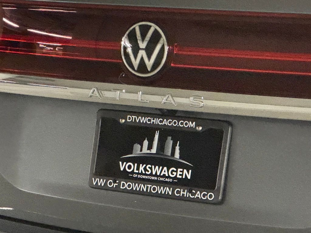 2024 Volkswagen Atlas 2.0T SEL Image 35 of 43