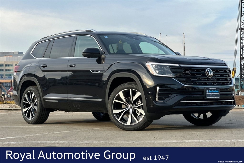 Vehicle image 3 of 19