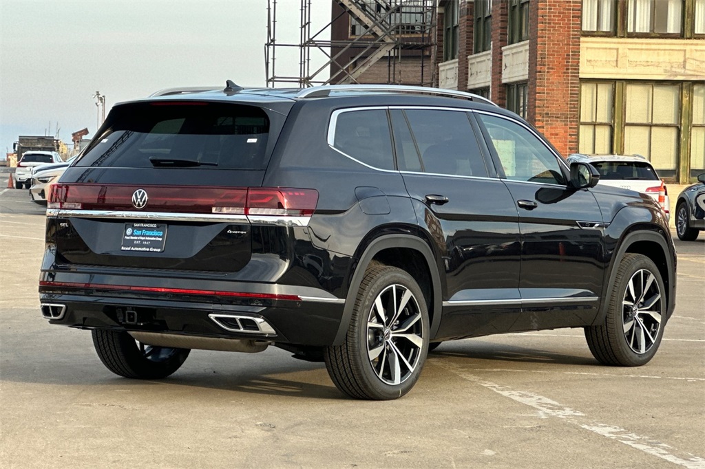 Vehicle image 5 of 19
