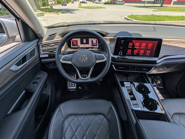 Vehicle image 17 of 35