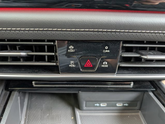 Vehicle image 34 of 35