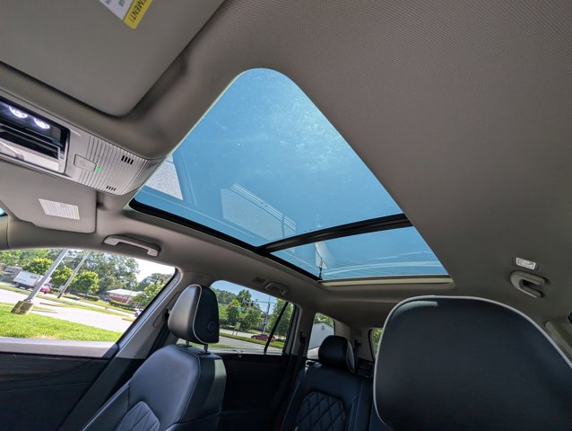 Vehicle image 27 of 35