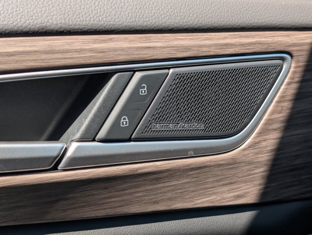 Vehicle image 24 of 35