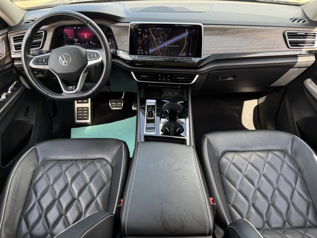 2024 Volkswagen Atlas 2.0T SEL Premium R-Line Image 19 of 36