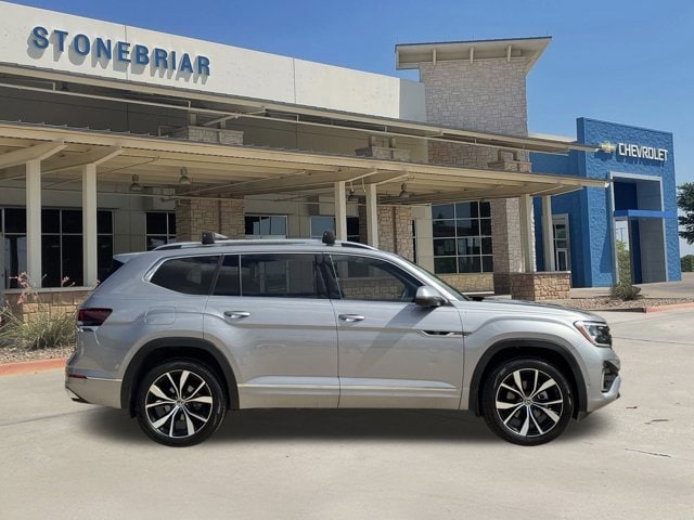 2024 Volkswagen Atlas 2.0T SEL Premium R-Line Image 6 of 36