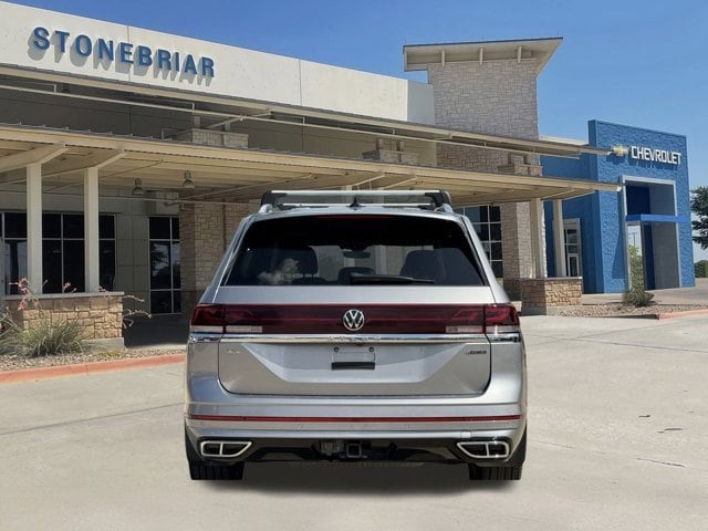 2024 Volkswagen Atlas 2.0T SEL Premium R-Line Image 9 of 36