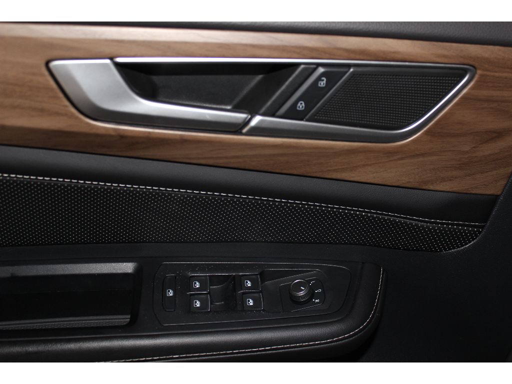 2024 Volkswagen Atlas 2.0T SE Technology Image 9 of 24