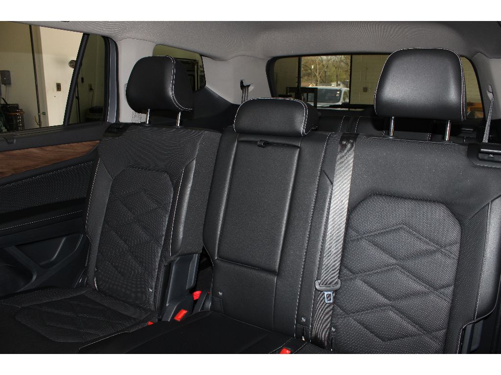 2024 Volkswagen Atlas 2.0T SE Technology Image 18 of 24