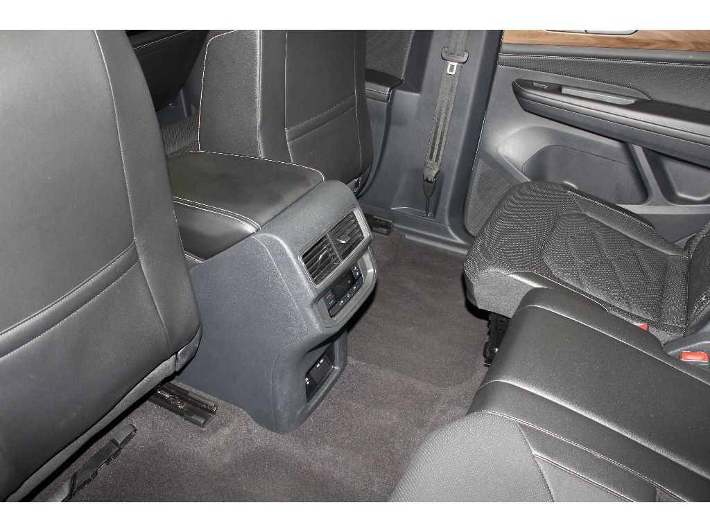 2024 Volkswagen Atlas 2.0T SE Technology Image 20 of 24