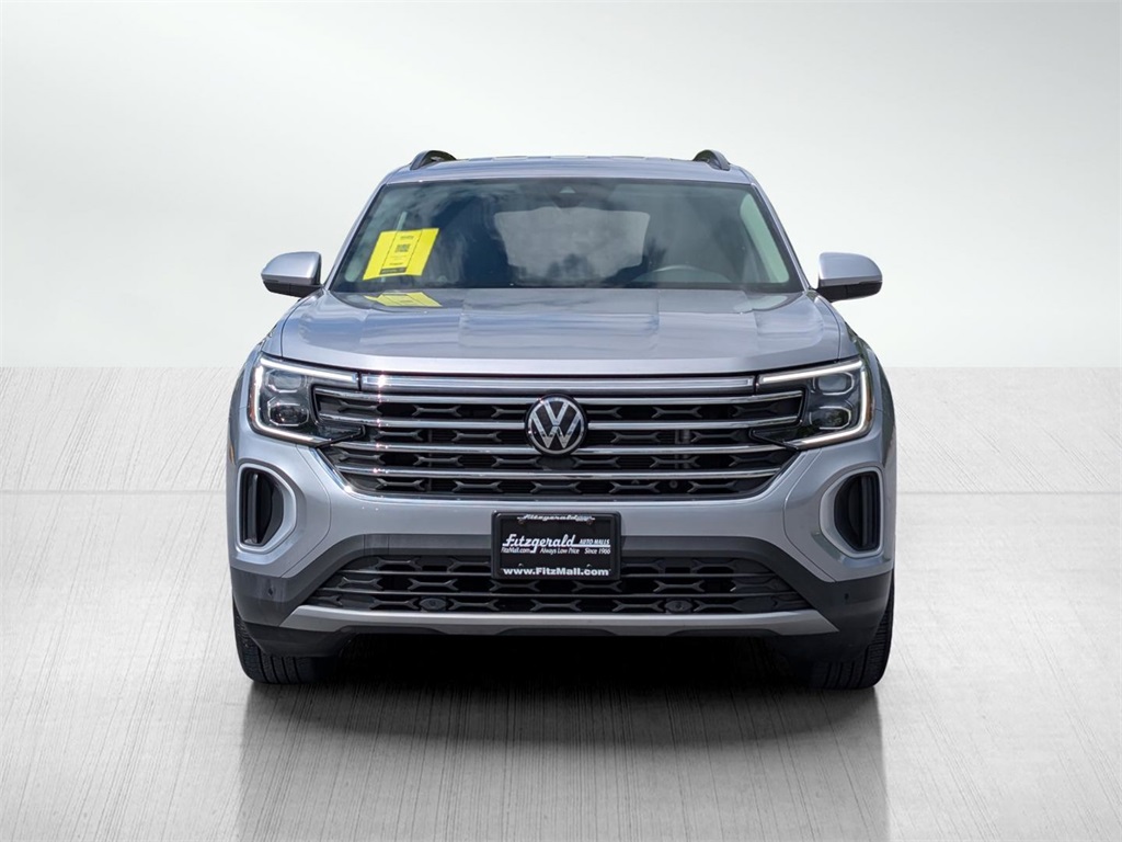 Vehicle image 2 of 30