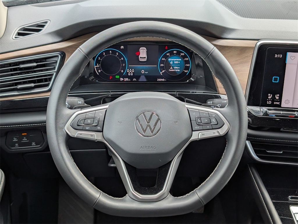 Vehicle image 21 of 30