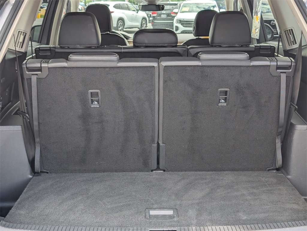 Vehicle image 16 of 30