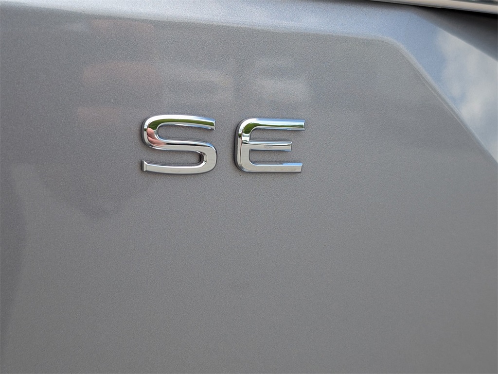Vehicle image 19 of 30