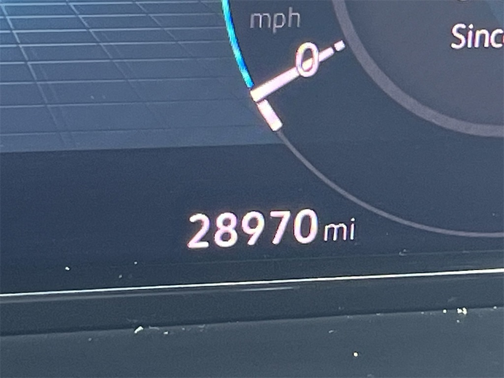 Vehicle image 15 of 25