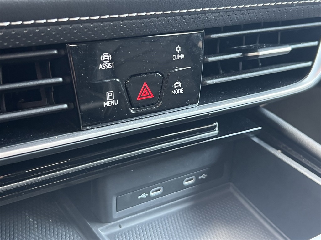 Vehicle image 25 of 25