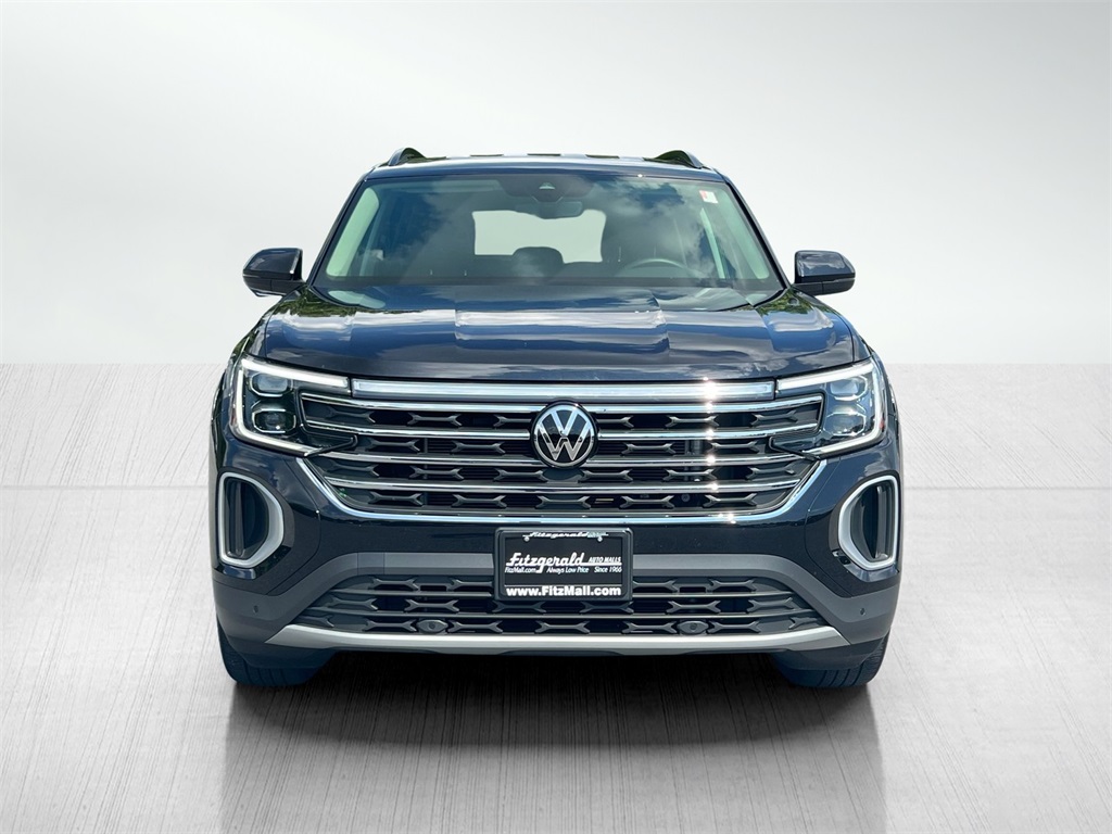 Vehicle image 2 of 25